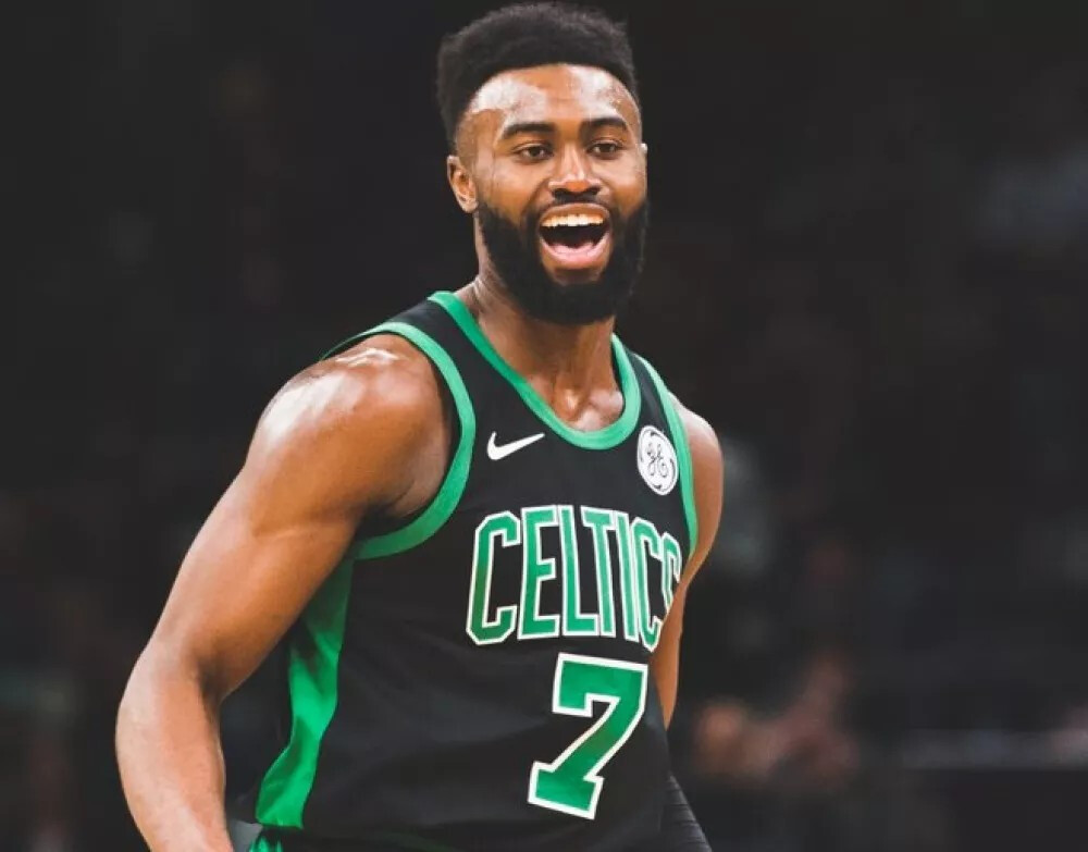 图多列告别三镇：感激一切，武汉永远是我职业生涯的特别篇章（图多列与三镇挥手告别：心怀感恩，武汉将永远是我职业生涯的特别一页）