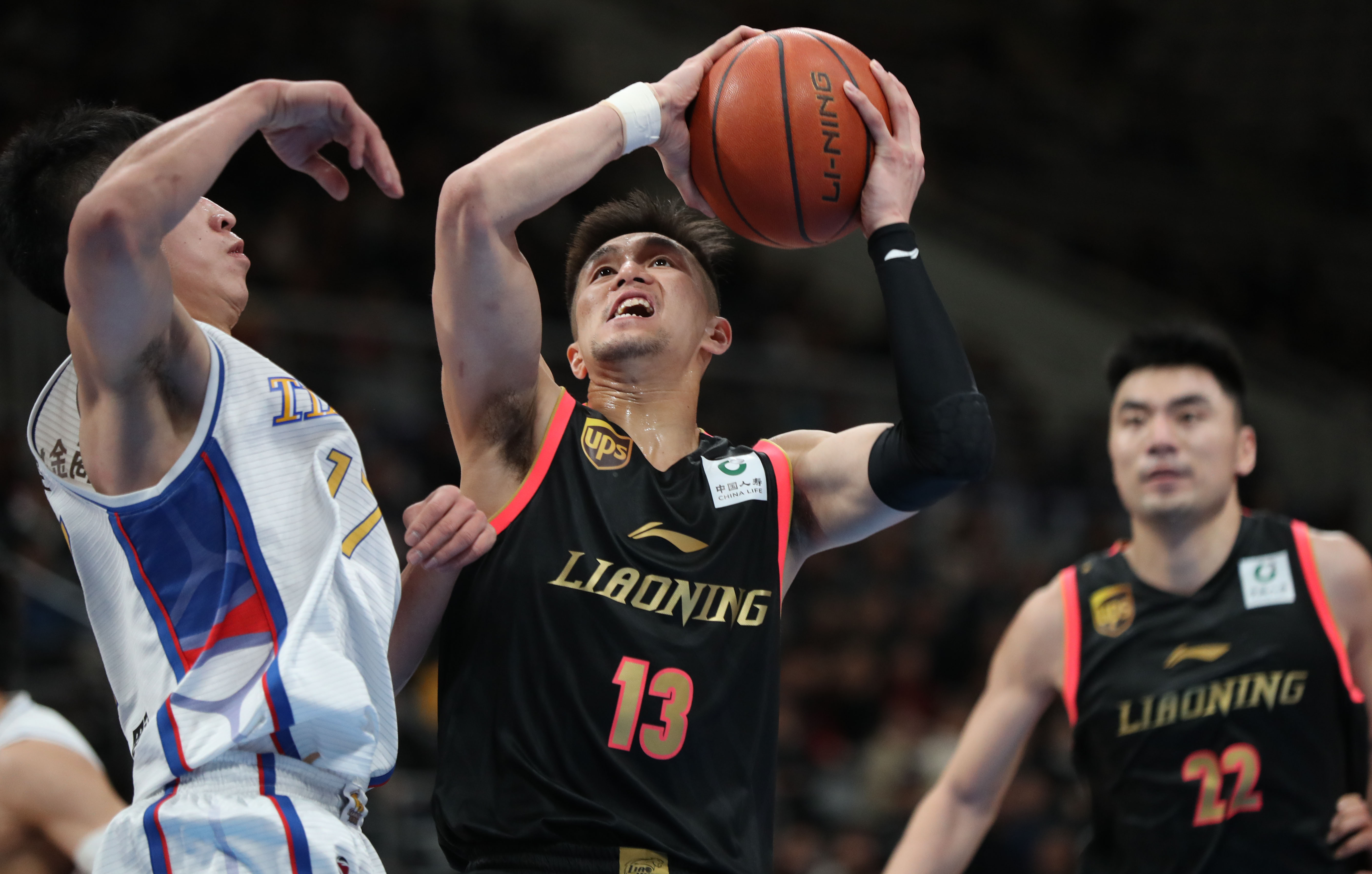 萨拉赫公开指责利物浦，沙特联赛探讨冬窗引进（萨拉赫公开批评利物浦，沙特联赛酝酿冬窗引进）