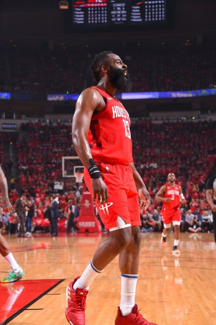 赛季还没开始呢！官方：贝西洛维奇辞职 王世龙成为同曦新任主帅（赛季未开打，官方宣布：贝西洛维奇辞职，王世龙出任同曦主帅）