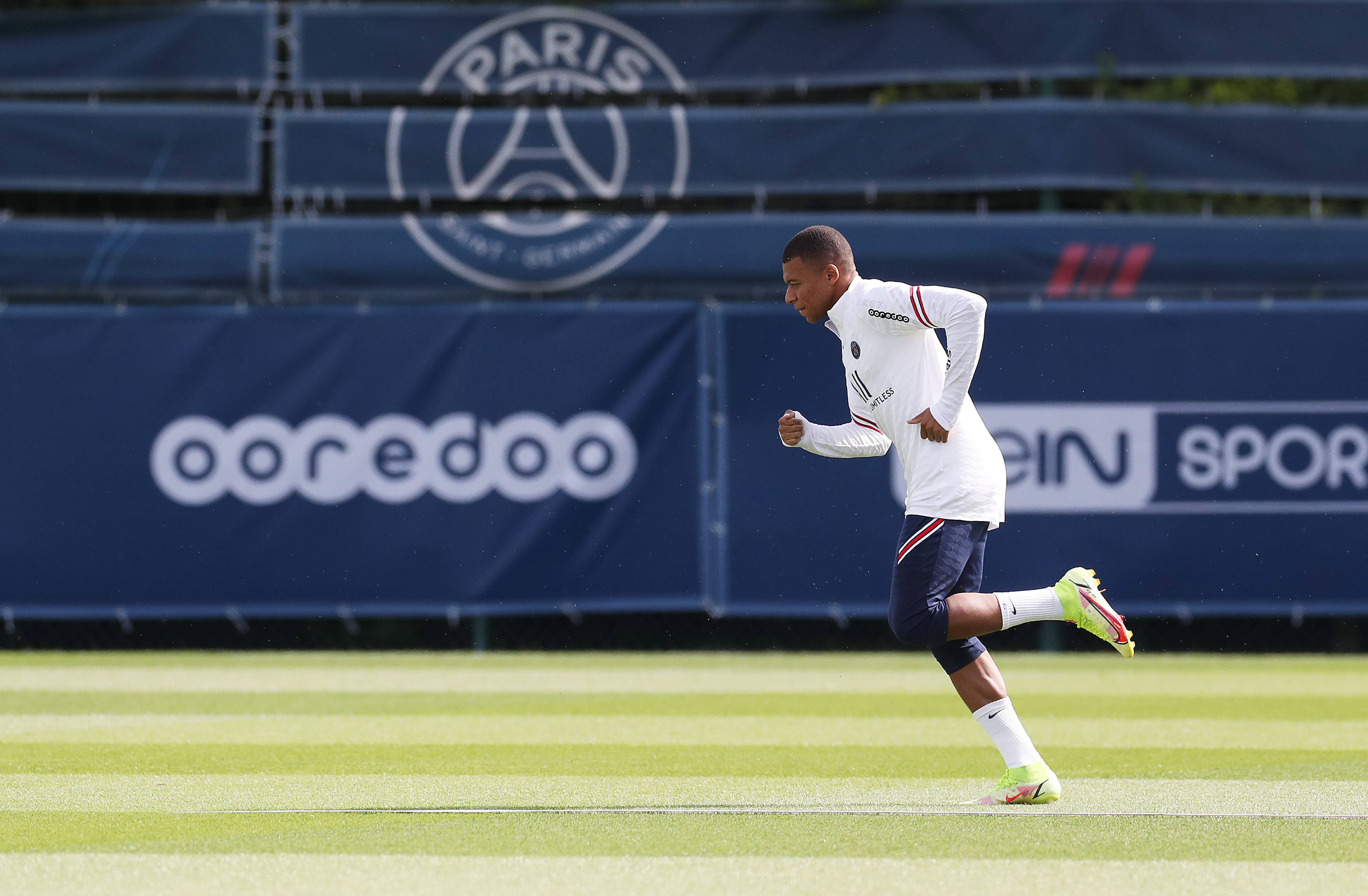 广东93-106山西 球员评价：2人满分，2人及格，4人低迷（广东93-106不敌山西：球员评分出炉，2人满分、2人及格、4人低迷）