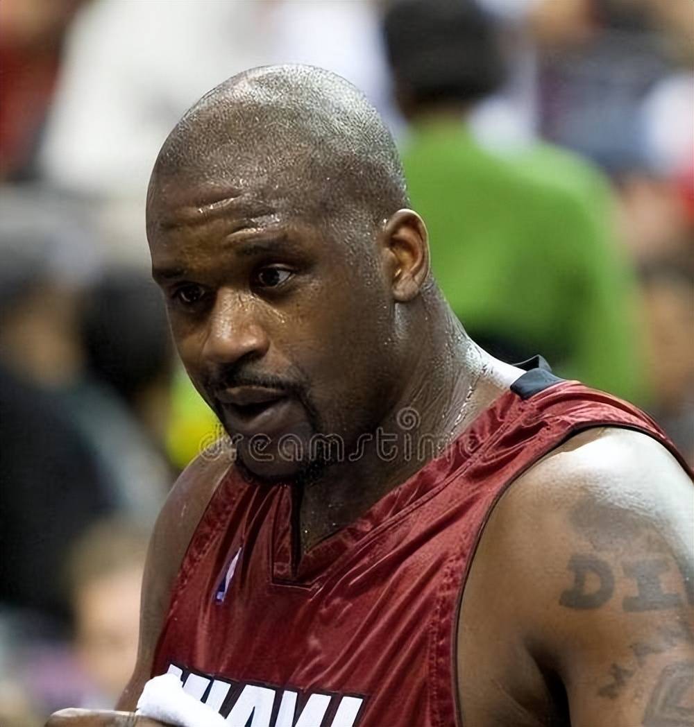 0-2不敌博洛尼亚，那不勒斯已经连续三场比赛被零封（0-2负于博洛尼亚，那不勒斯遭遇三连场零进球）