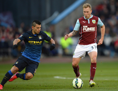 阿斯：皇马绝不会通过竞价来引援中卫，专注于合同到期的球员（阿斯：皇马不参与中卫竞价，重点锁定合同将满的球员）